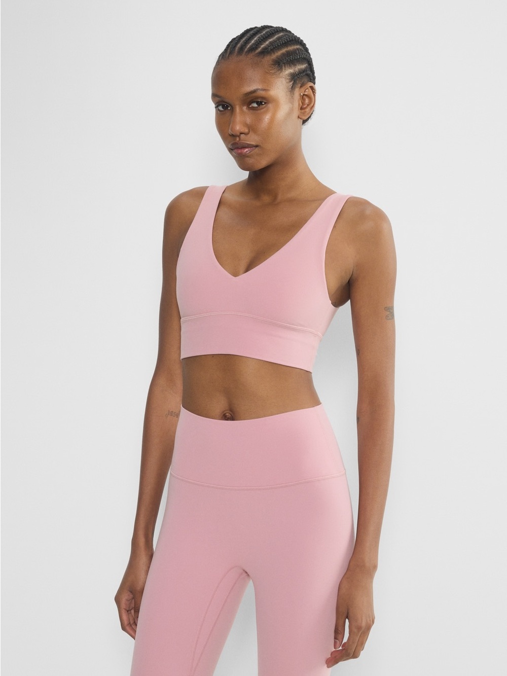 Aritzia Golden Butter soft sports bra pink L